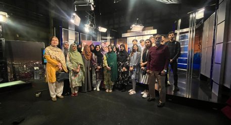 Department of English arranged a Visit to Dunya News Media House